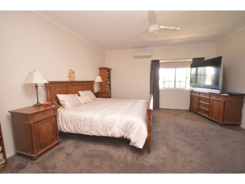 2  Palmerston Drive, Branyan QLD 4670