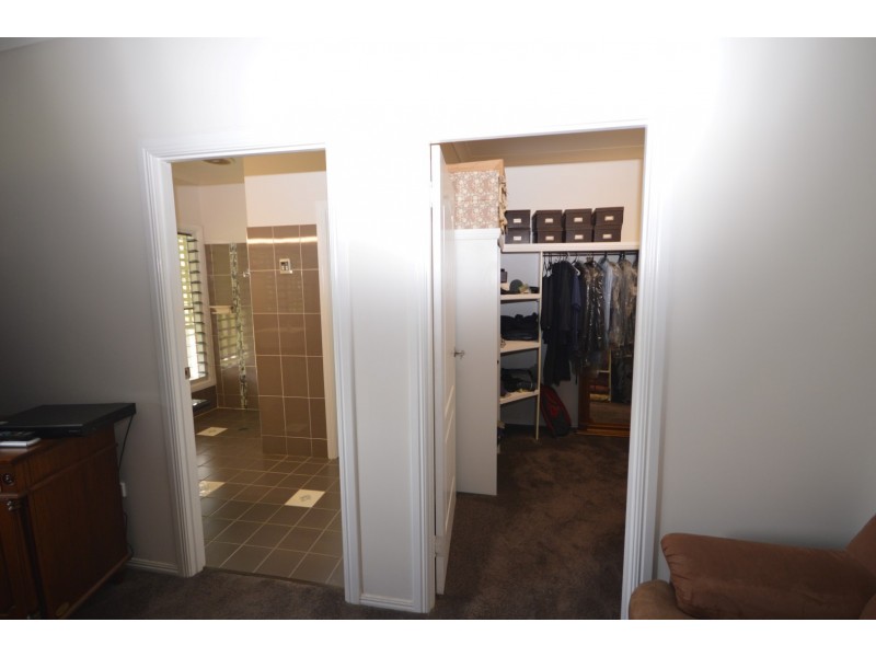 2  Palmerston Drive, Branyan QLD 4670