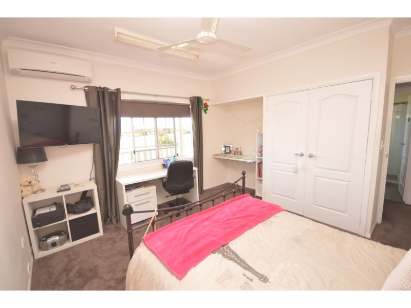 2  Palmerston Drive, Branyan QLD 4670