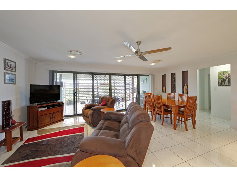 7  Charlotte Court, Kalkie QLD 4670
