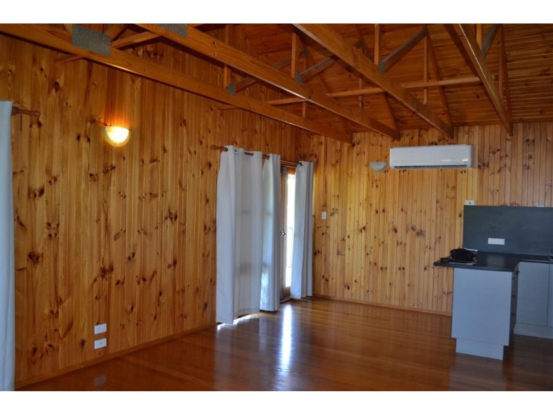 409 Riverview Road, Elliott Heads QLD 4670