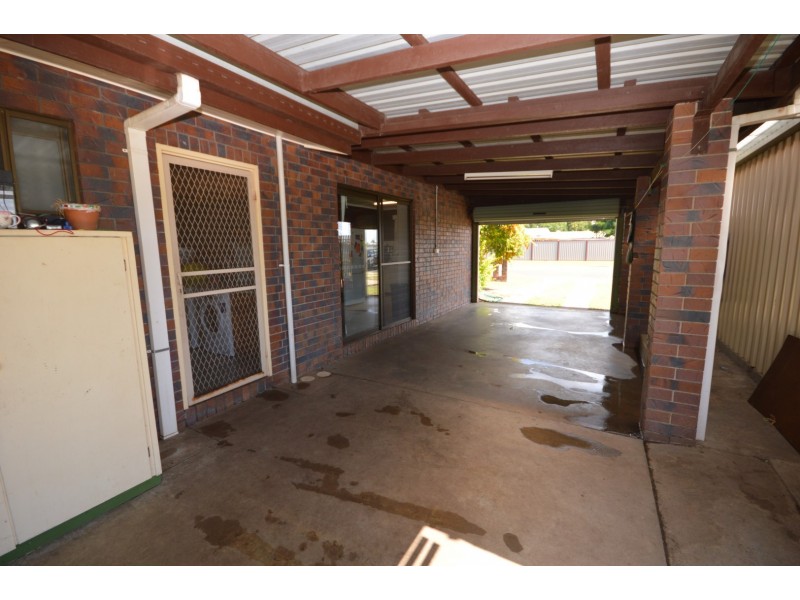 58 Broadmeadow Avenue, Thabeban QLD 4670