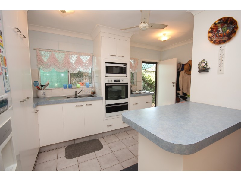 31 Sloane Street, Kalkie QLD 4670