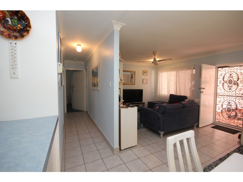 31 Sloane Street, Kalkie QLD 4670