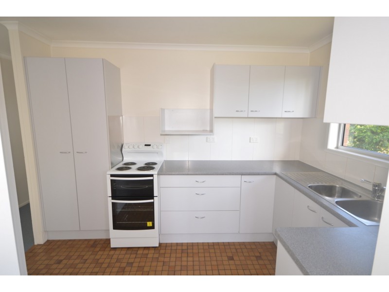 27 Central Avenue, Thabeban QLD 4670