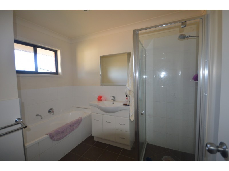 22  Monarch Avenue, Moore Park Beach QLD 4670