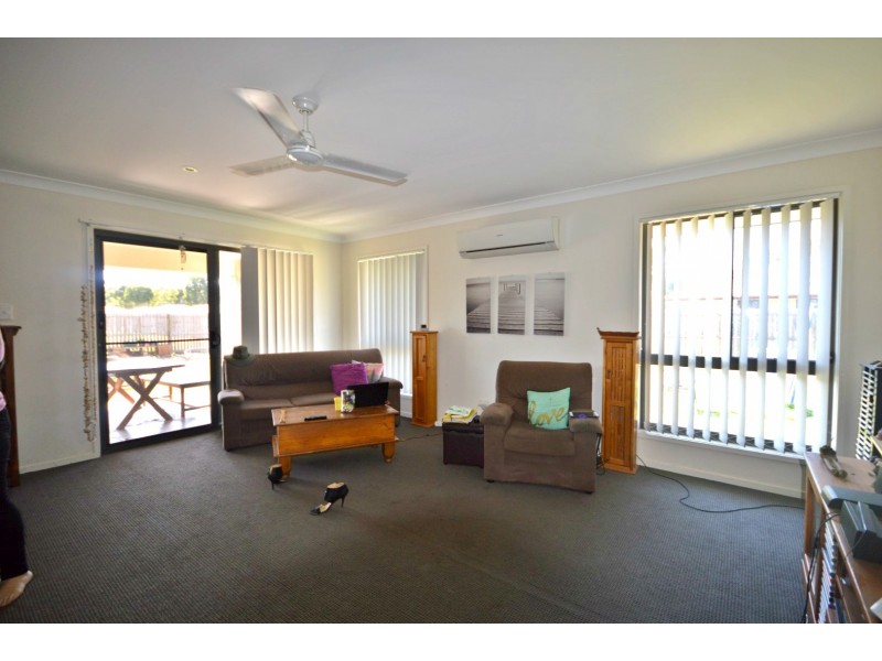 22  Monarch Avenue, Moore Park Beach QLD 4670