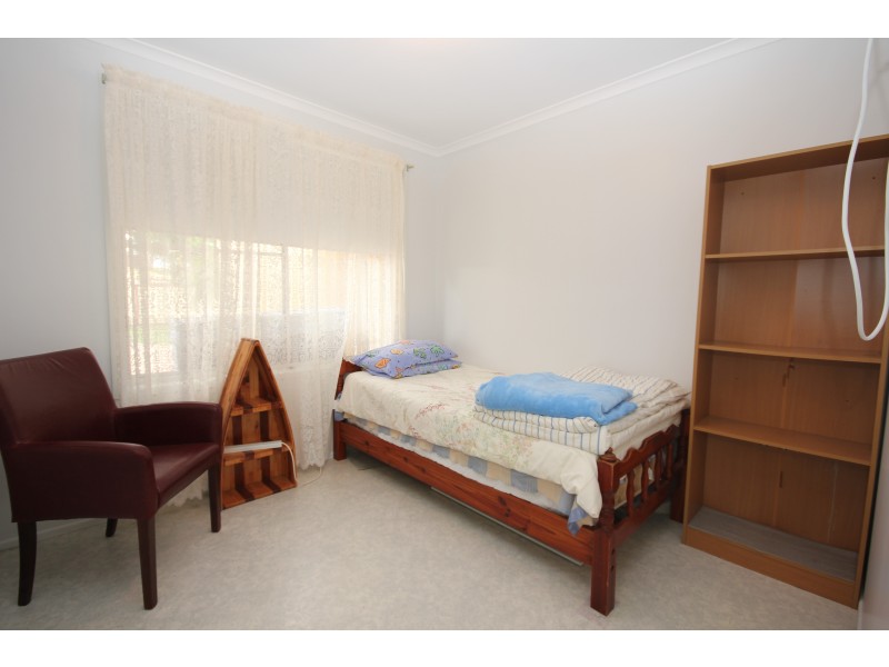16 Sloane Street, Kalkie QLD 4670