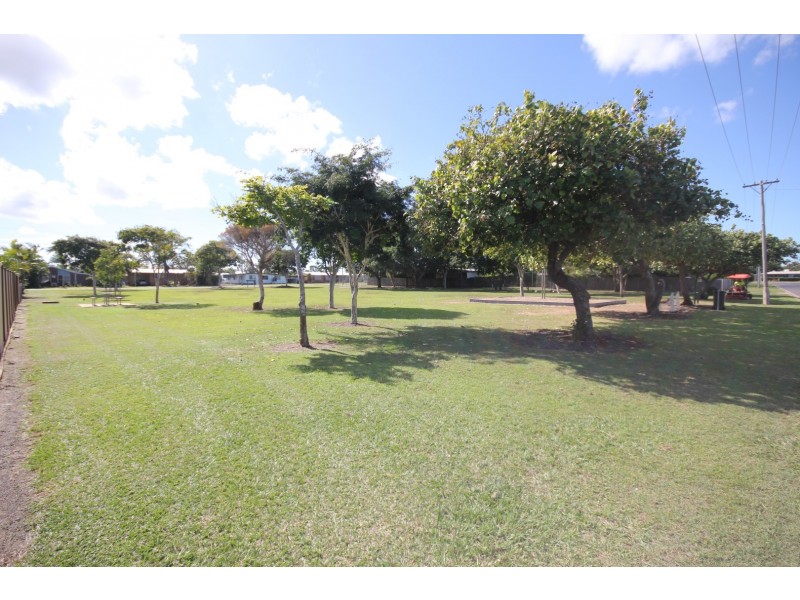 16 Sloane Street, Kalkie QLD 4670