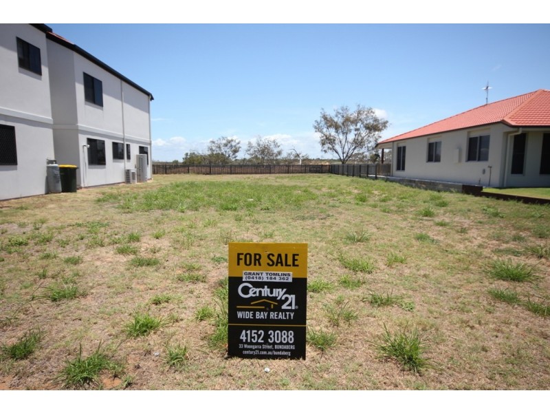 16 Chantelle Cct, Coral Cove QLD 4670