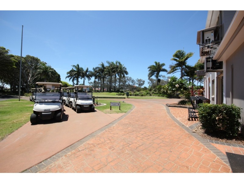 16 Chantelle Cct, Coral Cove QLD 4670