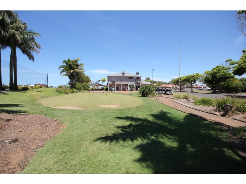 16 Chantelle Cct, Coral Cove QLD 4670