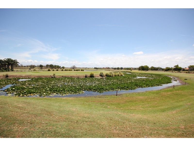 16 Chantelle Cct, Coral Cove QLD 4670