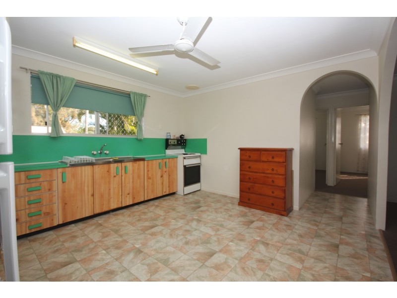 2/9 Avenell Street, Avenell Heights QLD 4670