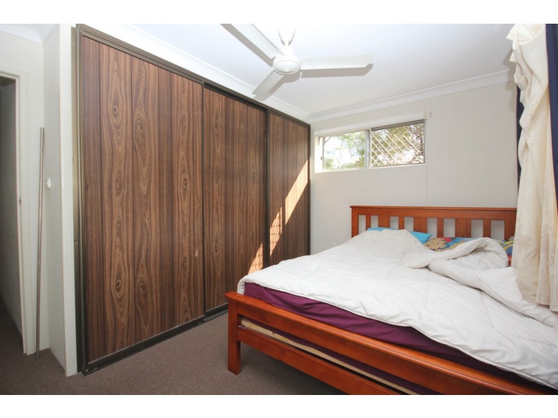 2/9 Avenell Street, Avenell Heights QLD 4670