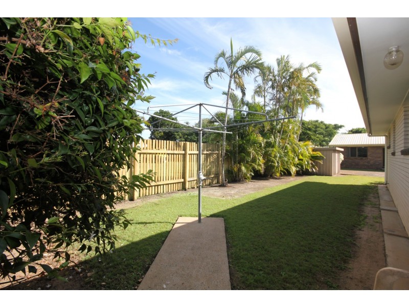 2/9 Avenell Street, Avenell Heights QLD 4670
