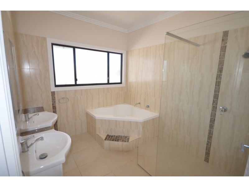 23 Mary Fox Street, Innes Park QLD 4670