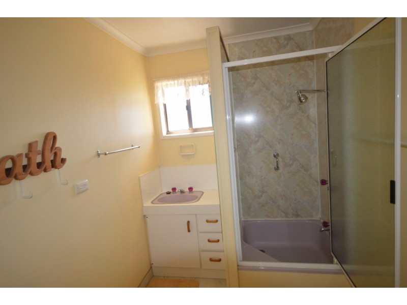 7a Beatrice Street, Walkervale QLD 4670