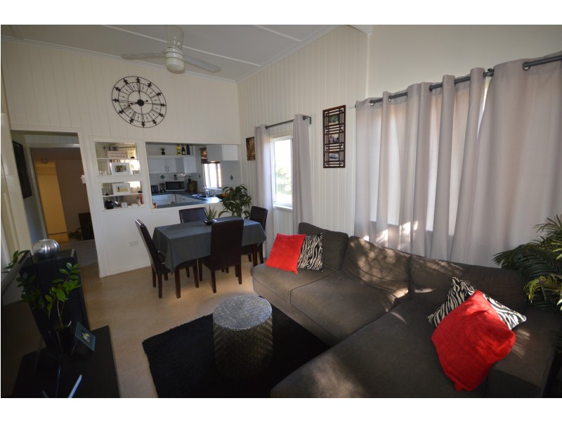 1 Briggenshaw Street, Kepnock QLD 4670