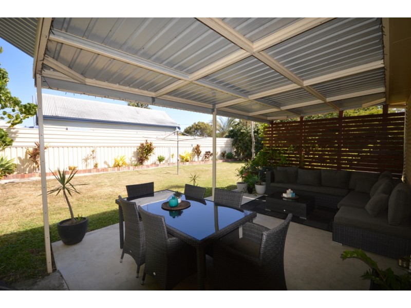 1 Briggenshaw Street, Kepnock QLD 4670