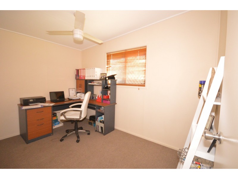 1 Briggenshaw Street, Kepnock QLD 4670