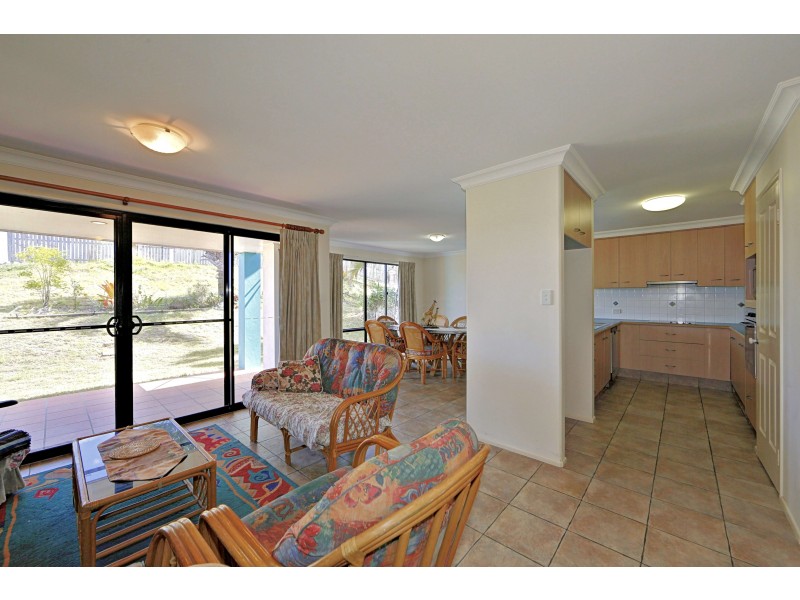 20 Chantelle Circuit, Coral Cove QLD 4670