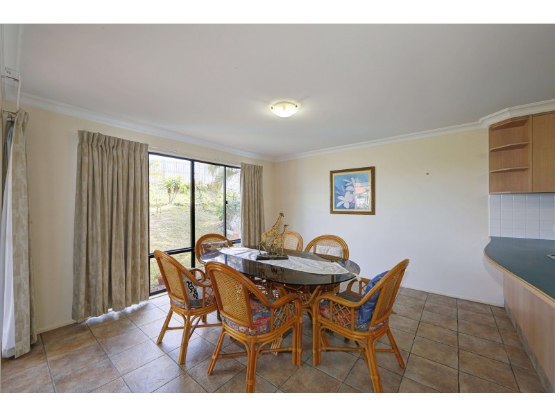 20 Chantelle Circuit, Coral Cove QLD 4670