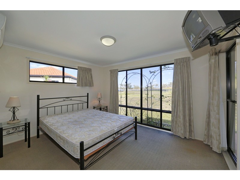 20 Chantelle Circuit, Coral Cove QLD 4670