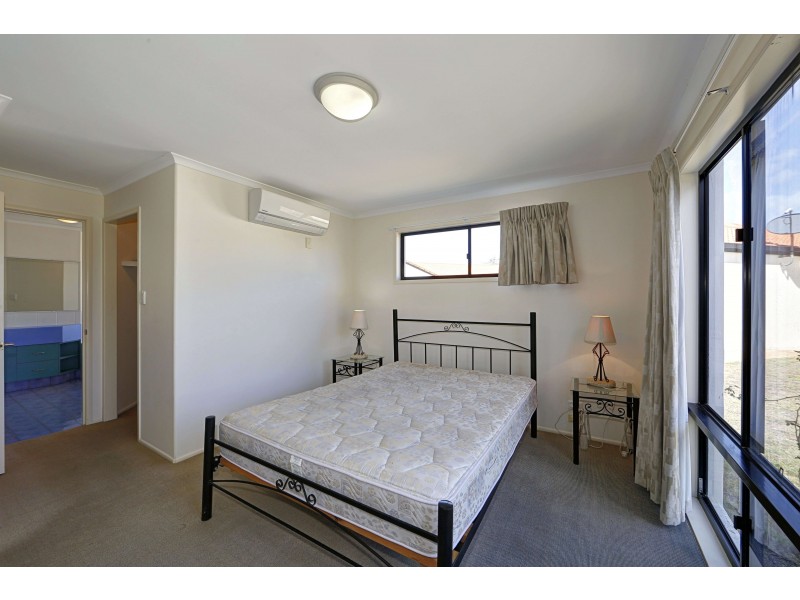 20 Chantelle Circuit, Coral Cove QLD 4670