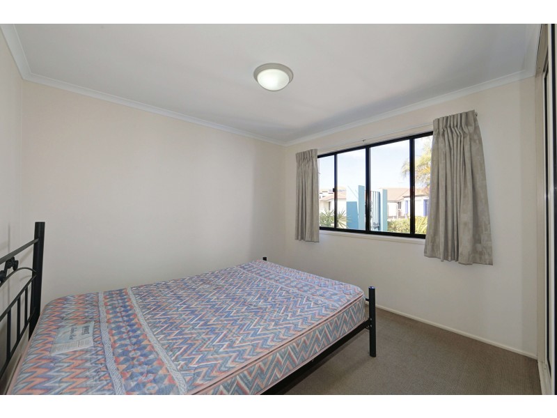 20 Chantelle Circuit, Coral Cove QLD 4670