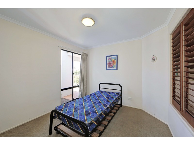 20 Chantelle Circuit, Coral Cove QLD 4670