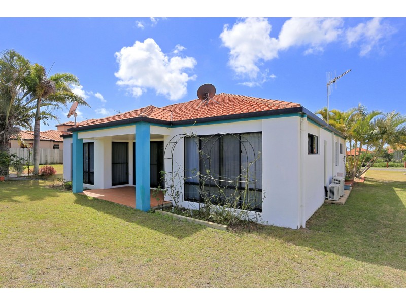 20 Chantelle Circuit, Coral Cove QLD 4670