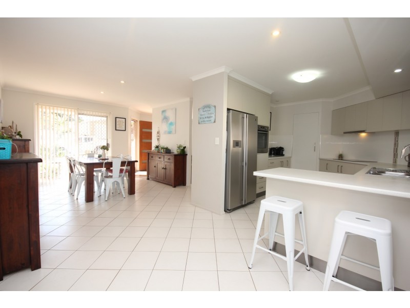 11 Cordelia Street, Avoca QLD 4670