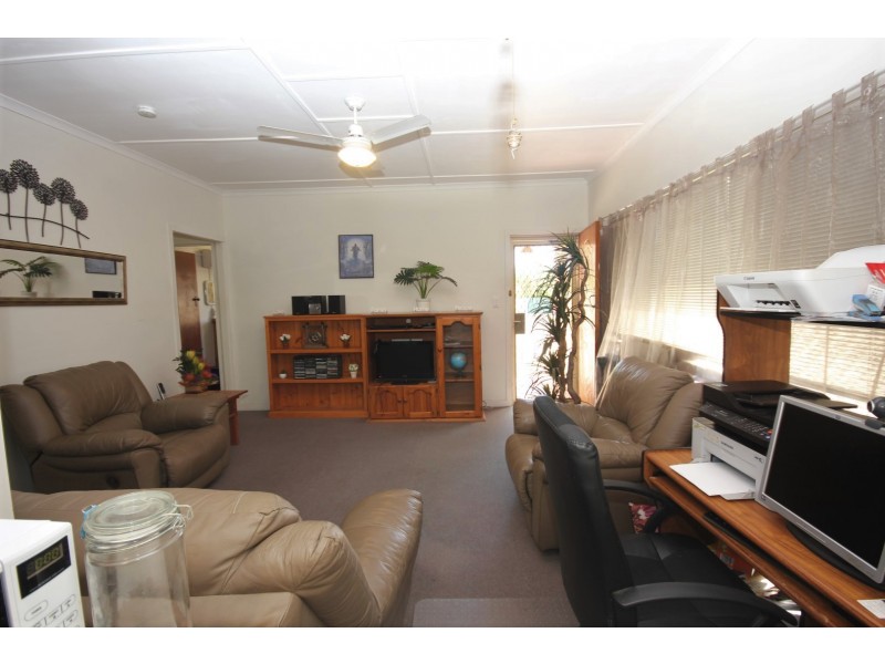 90 Crofton Street, Bundaberg West QLD 4670