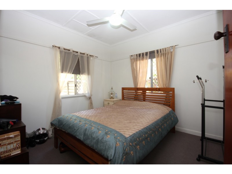 90 Crofton Street, Bundaberg West QLD 4670