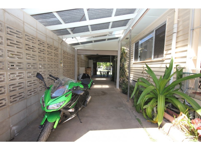 90 Crofton Street, Bundaberg West QLD 4670