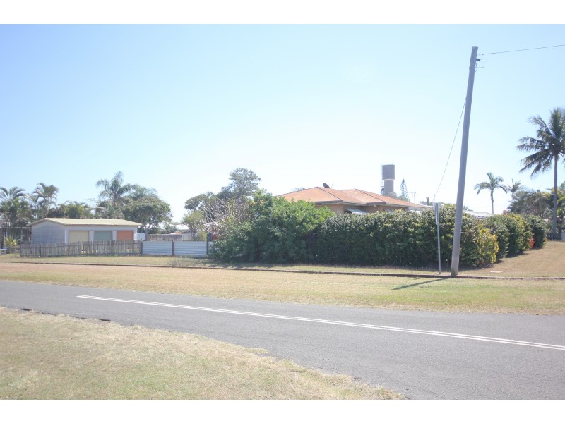 38 Bathurst Street, Elliott Heads QLD 4670