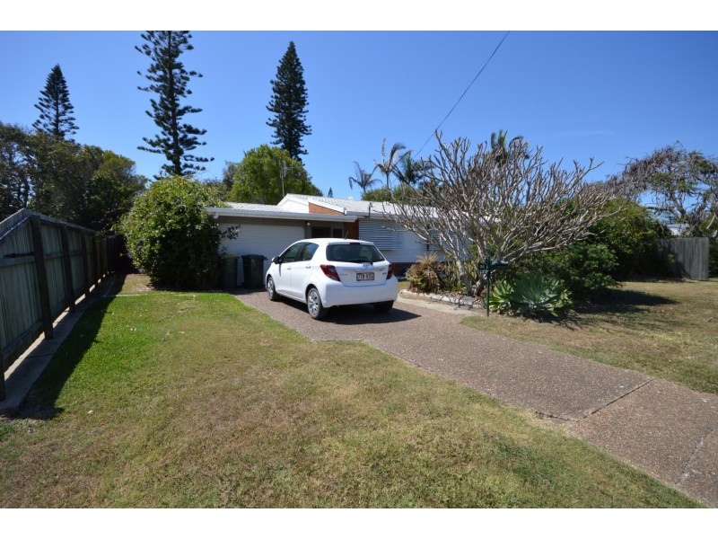 35 Bathurst Street, Elliott Heads QLD 4670