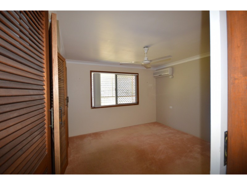 35 Bathurst Street, Elliott Heads QLD 4670