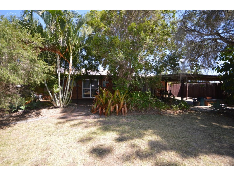 35 Bathurst Street, Elliott Heads QLD 4670