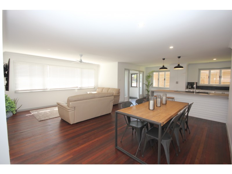 15 Dixon Street, Kepnock QLD 4670