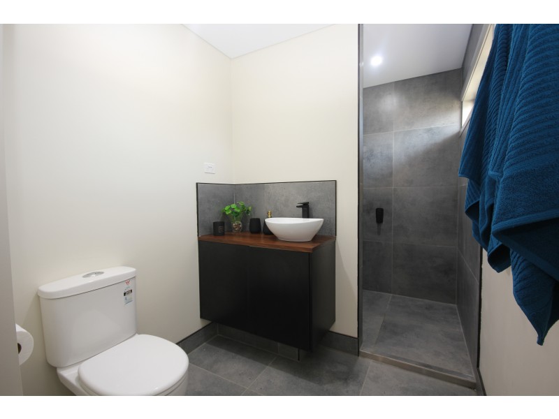 15 Dixon Street, Kepnock QLD 4670