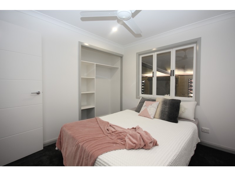 15 Dixon Street, Kepnock QLD 4670