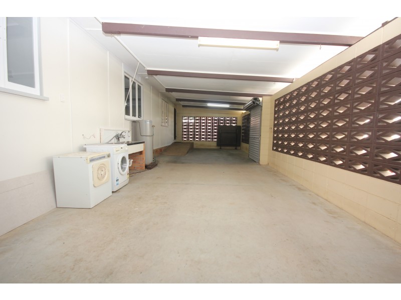 15 Dixon Street, Kepnock QLD 4670