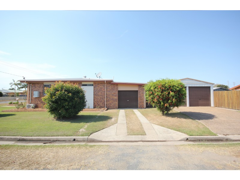 15 Dixon Street, Kepnock QLD 4670