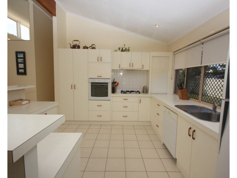 26  St Lucia Crescent, Avoca QLD 4670