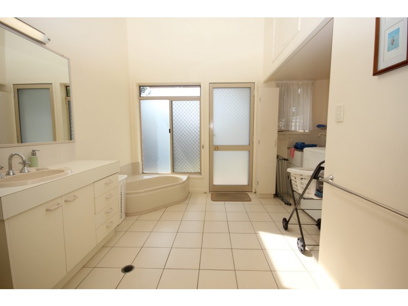 26  St Lucia Crescent, Avoca QLD 4670