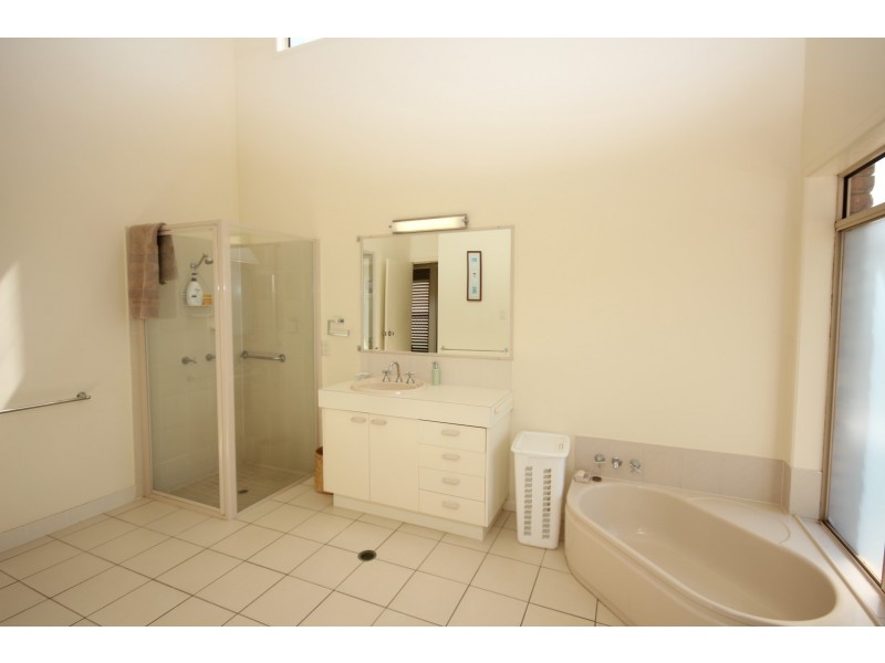 26  St Lucia Crescent, Avoca QLD 4670