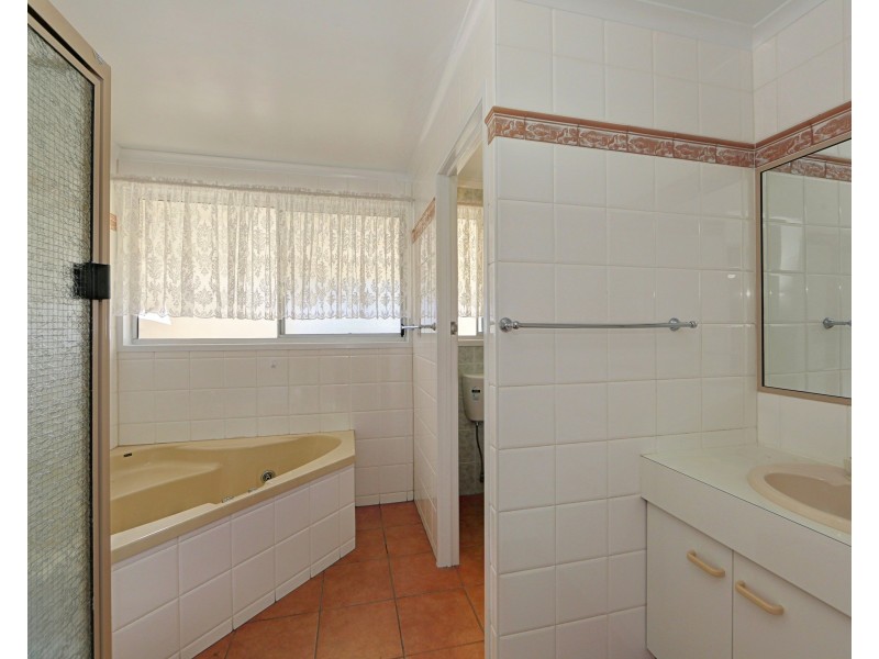 2343  Childers Road, Elliott QLD 4670