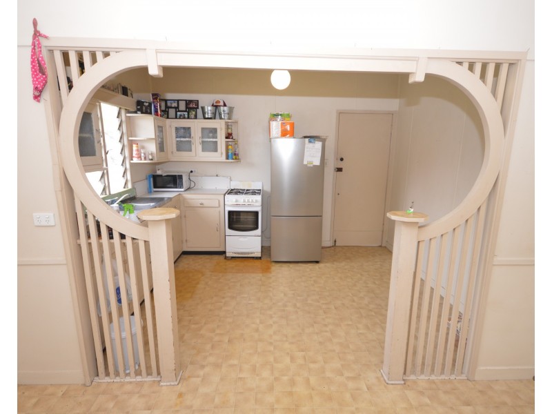 10 Elliott Heads Road, Kepnock QLD 4670